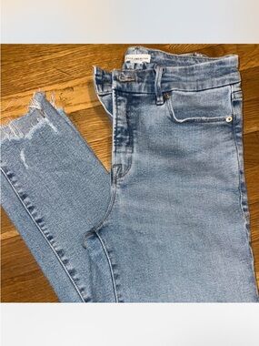 Good American Straight Leg Jeans 27 – Premium Fit Denim